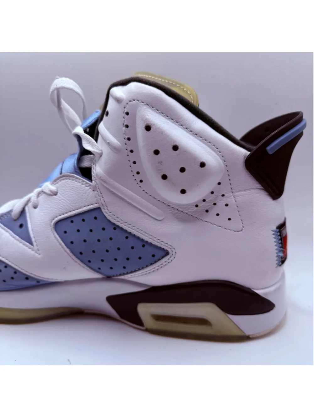 Nike Air Jordan Retro 6 UNC White‎ UNC Home Sneakers Men's Size 11.5